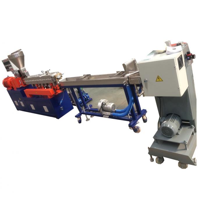 Πλαστική ταινία PET μπουκαλιών αποβλήτων Pelletizing η δίδυμη βίδα γραμμών 2