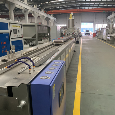 Good price 4m/Min μηχανή μηχανών 37kw κατασκευής επιτροπής ανώτατων τοίχων PVC σε απευθείας σύνδεση