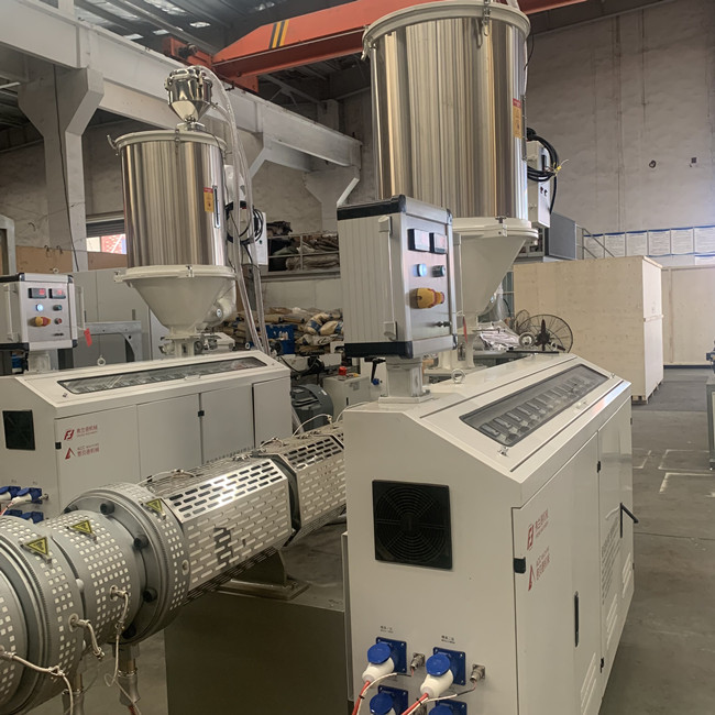 140RPM LDPE εξοπλισμός εξωθητών ανακύκλωσης πλαστικών ταινιών 1