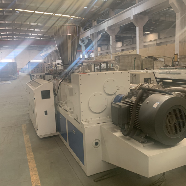 400kg/H κωνική δίδυμη γραμμή εξώθησης βιδών πλαστική 0