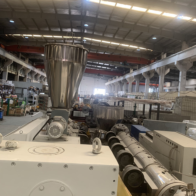 110kg/H καυτό τέμνον πλαστικό Pelletizer PVC που γεμίζουν με το Ca$l*CO3 3