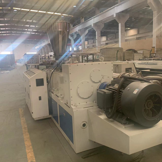 μηχανή 65mm εξώθησης Wpc επίπλων 150kg/H 37kw βίδα 1