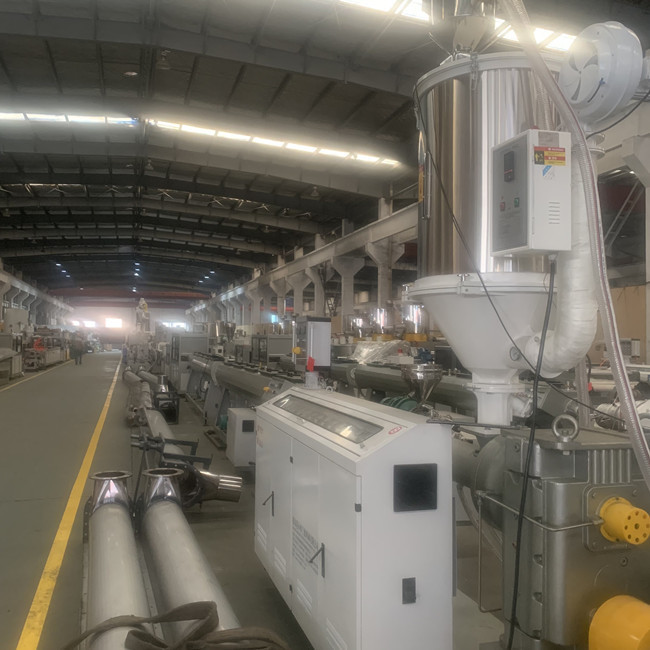 180kg/H Hdpe κενή διαμόρφωση μηχανών εξώθησης γραμμών παραγωγής εξωθητών σωλήνων 3