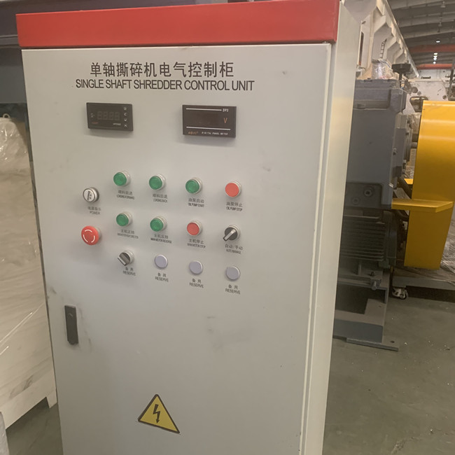 2000kg/H διπλός άξονων έλεγχος PLC θραυστήρων ανακύκλωσης καταστροφέων εγγράφων πλαστικός 2